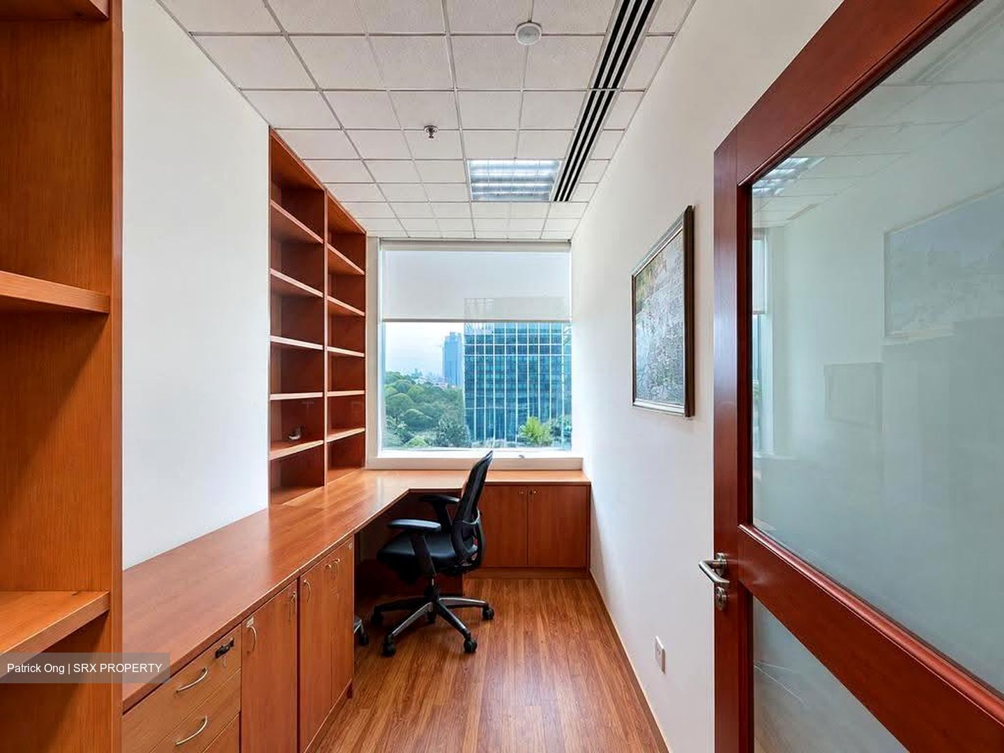 UE Square (D9), Office #630600721